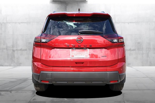 Nissan Rogue Vehicle Full-screen Gallery Image 6