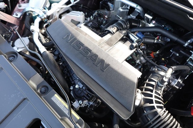 Nissan Rogue Vehicle Full-screen Gallery Image 27