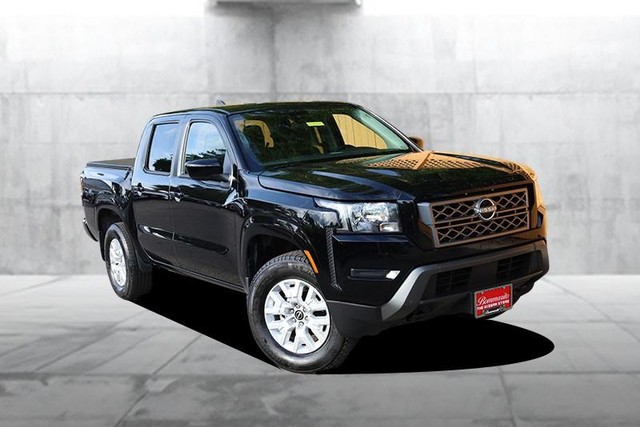Nissan Frontier Vehicle Full-screen Gallery Image 2