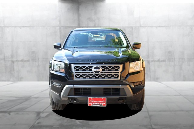 Nissan Frontier Vehicle Full-screen Gallery Image 4