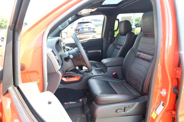 Nissan Frontier Vehicle Image 08