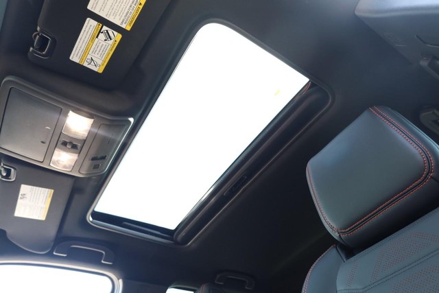 Nissan Frontier Vehicle Image 09