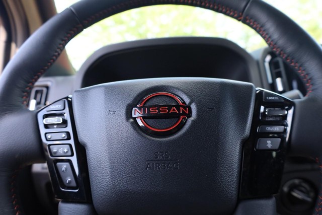 Nissan Frontier Vehicle Image 10