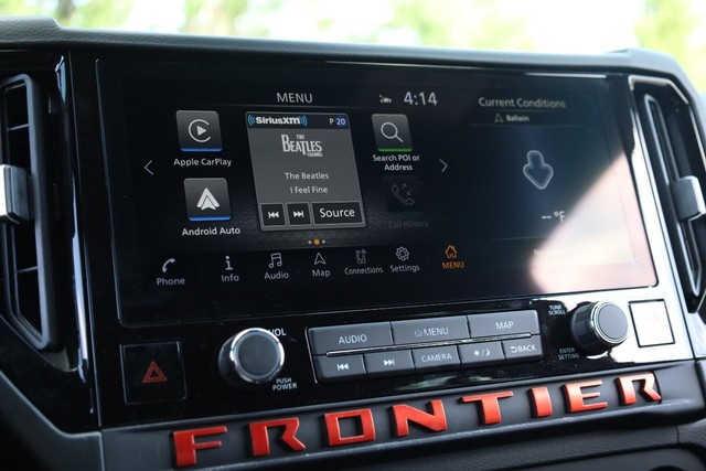 Nissan Frontier Vehicle Image 13