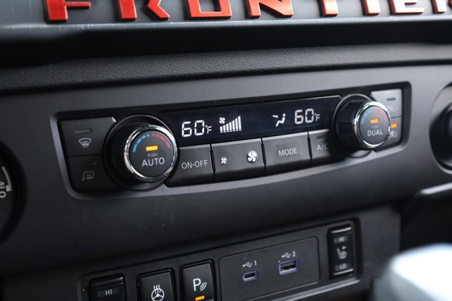 Nissan Frontier Vehicle Image 15