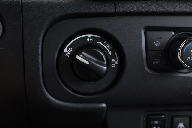 Nissan Frontier Vehicle Image 17