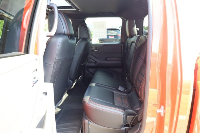 Nissan Frontier Vehicle Image 23