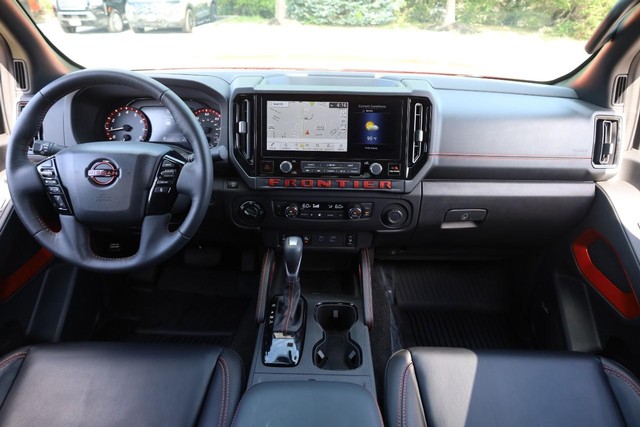 Nissan Frontier Vehicle Image 25
