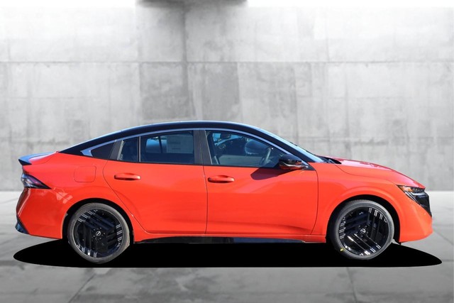 Nissan Sentra Vehicle Image 05