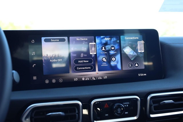 Nissan Sentra Vehicle Image 11