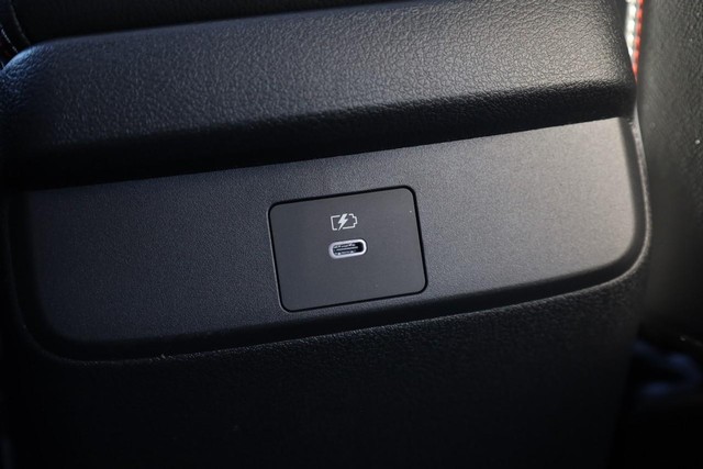Nissan Sentra Vehicle Image 22