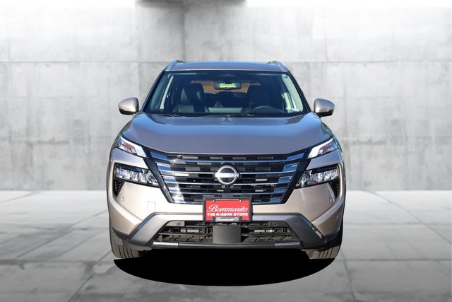 Nissan Rogue Vehicle Image 04