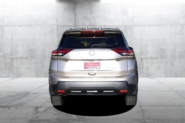 Nissan Rogue Vehicle Image 06
