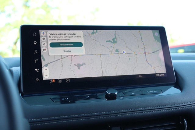 Nissan Rogue Vehicle Image 14