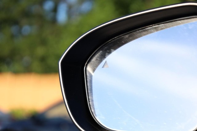 Nissan Rogue Vehicle Image 23