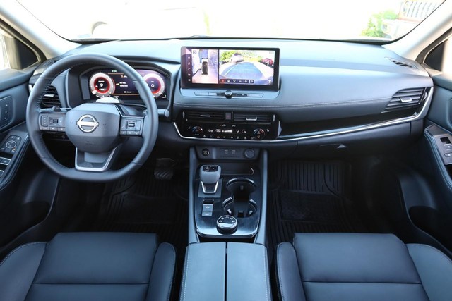 Nissan Rogue Vehicle Image 27