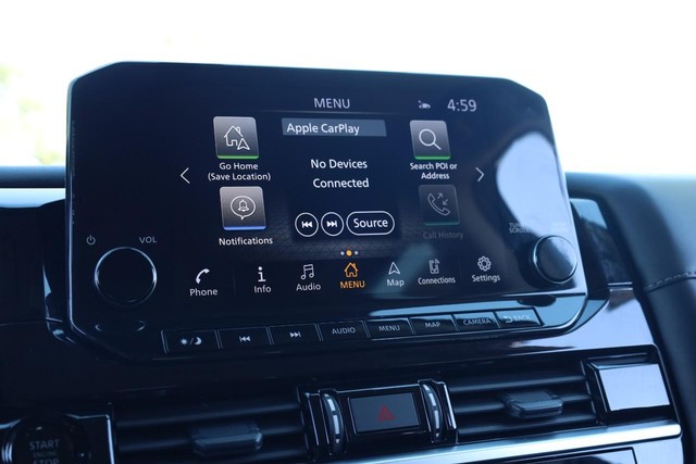 Nissan Pathfinder Vehicle Full-screen Gallery Image 13