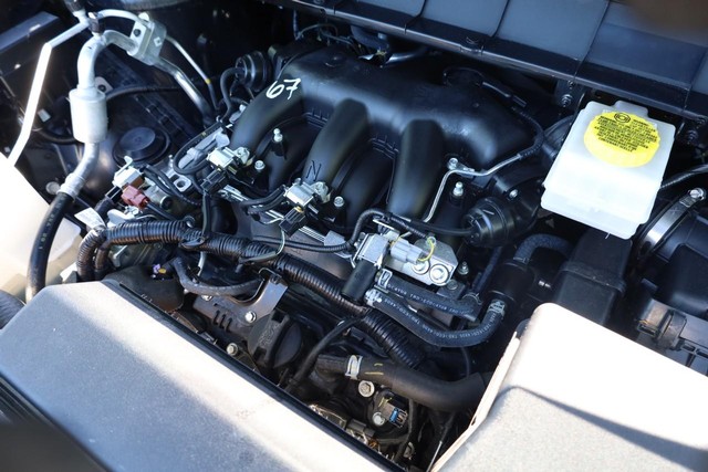 Nissan Pathfinder Vehicle Full-screen Gallery Image 30