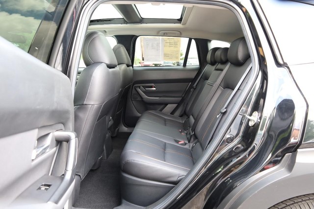 Mazda CX-50 Hybrid Vehicle Full-screen Gallery Image 18