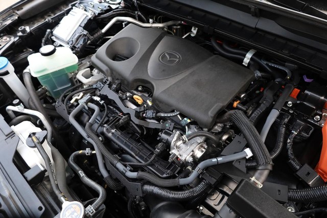 Mazda CX-50 Hybrid Vehicle Full-screen Gallery Image 23