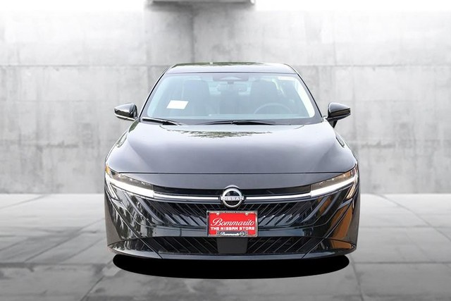 Nissan Sentra Vehicle Image 04