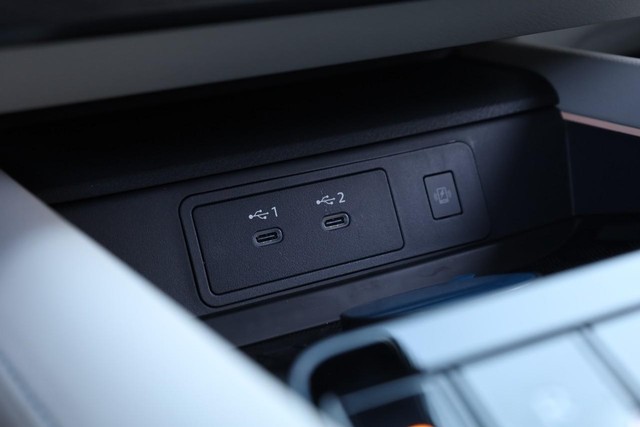 Nissan Murano Vehicle Image 19