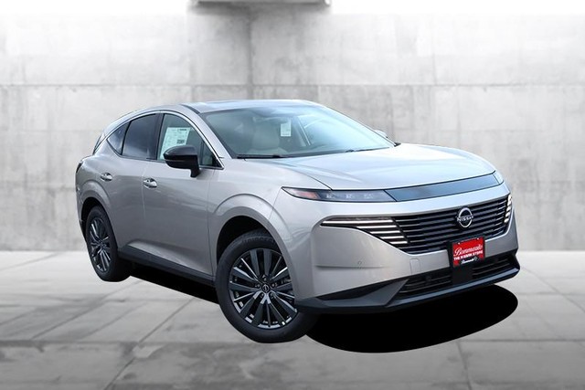 Nissan Murano Vehicle Image 02