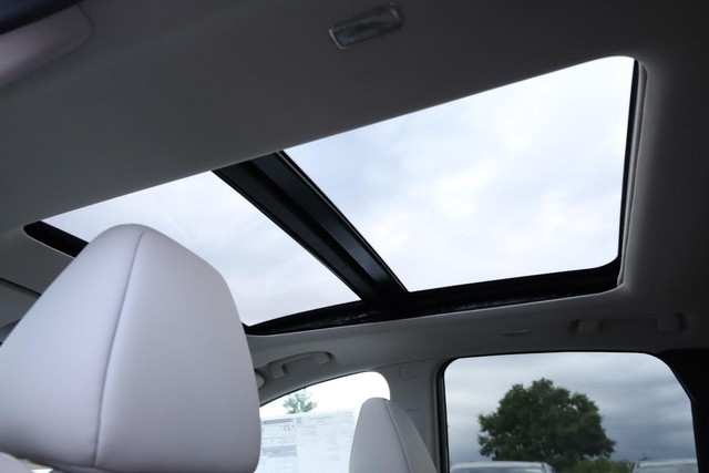 Nissan Murano Vehicle Image 10