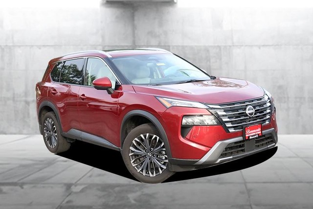 Nissan Rogue Vehicle Image 02