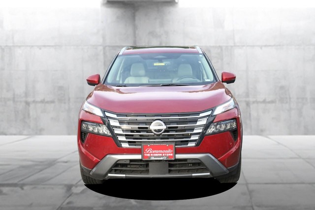 Nissan Rogue Vehicle Image 04