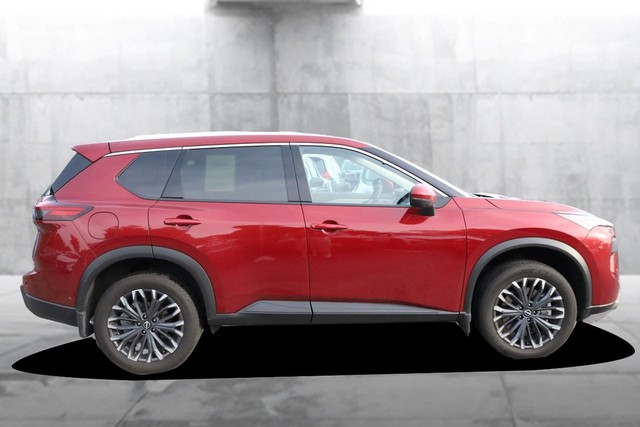 Nissan Rogue Vehicle Image 05