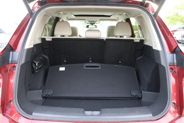 Nissan Rogue Vehicle Image 07