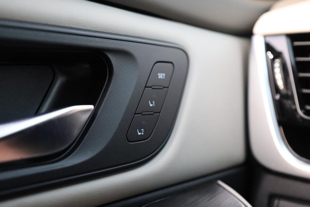 Nissan Rogue Vehicle Image 22
