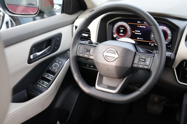 Nissan Rogue Vehicle Image 28