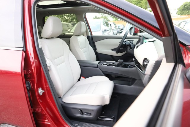 Nissan Rogue Vehicle Image 29