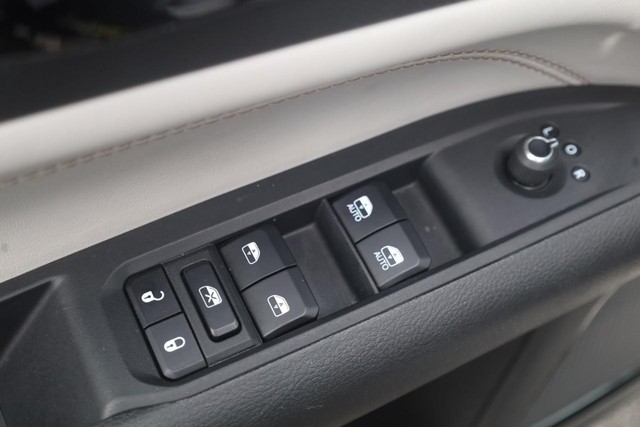 Jeep Compass Vehicle Image 11