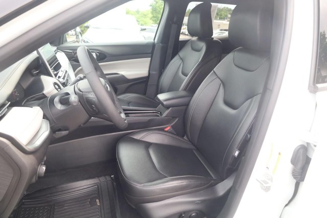 Jeep Compass Vehicle Image 19