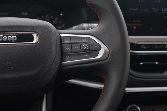 Jeep Compass Vehicle Image 09