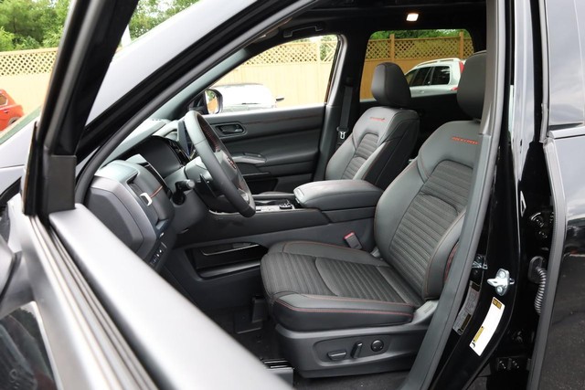 Nissan Pathfinder Vehicle Image 09