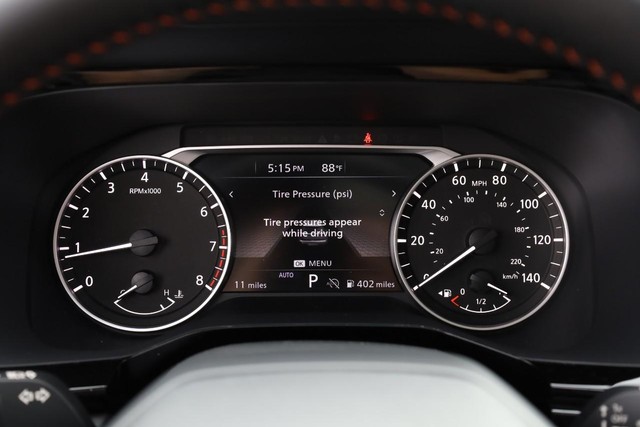 Nissan Pathfinder Vehicle Image 13
