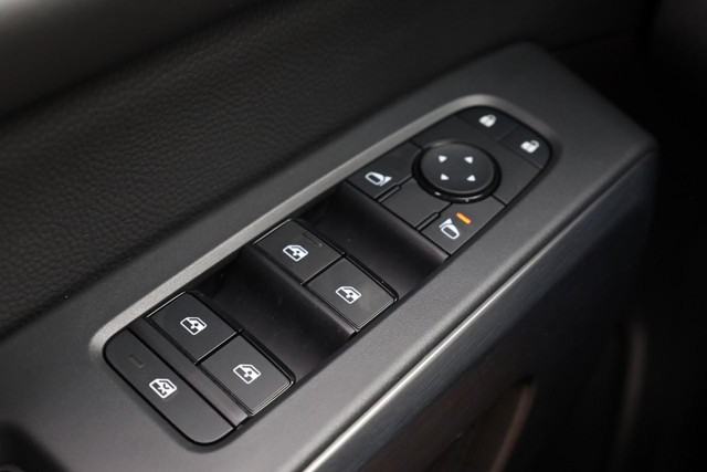 Nissan Pathfinder Vehicle Image 21