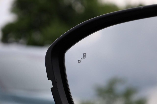 Nissan Pathfinder Vehicle Image 23