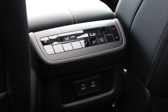 Nissan Pathfinder Vehicle Image 25