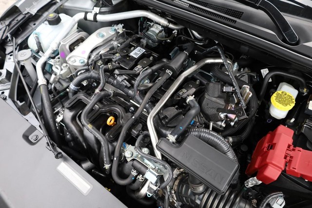 Nissan Sentra Vehicle Image 26