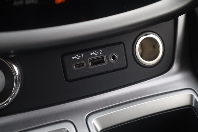 Nissan Murano Vehicle Image 17