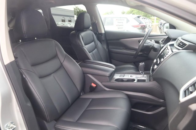 Nissan Murano Vehicle Image 21