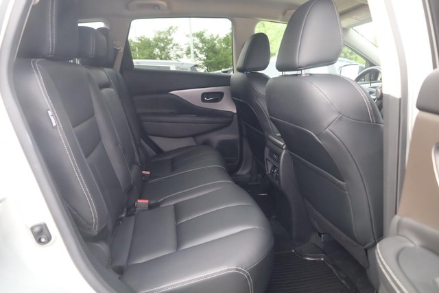 Nissan Murano Vehicle Image 22