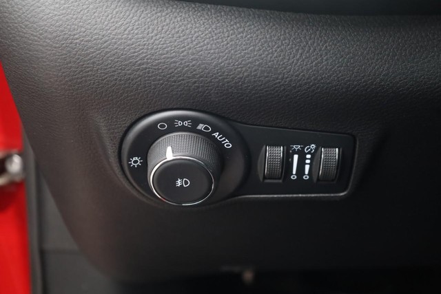 Jeep Compass Vehicle Image 12