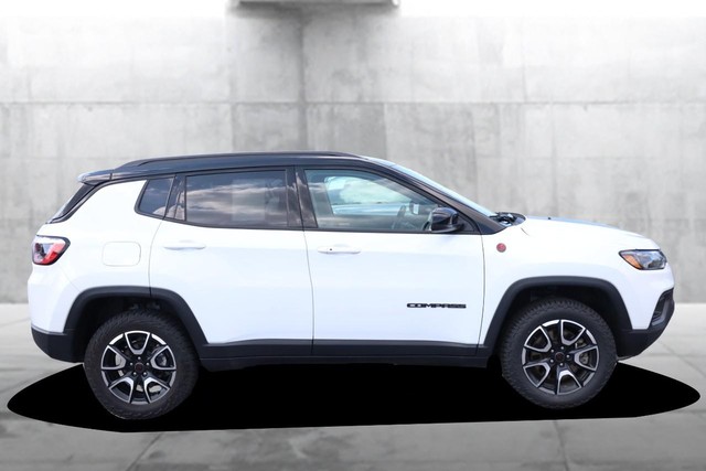 Jeep Compass Vehicle Image 05