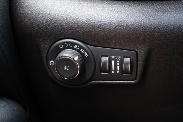 Jeep Compass Vehicle Image 17